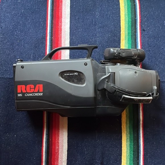 RCA VHS camcorder - Picture 4 of 4